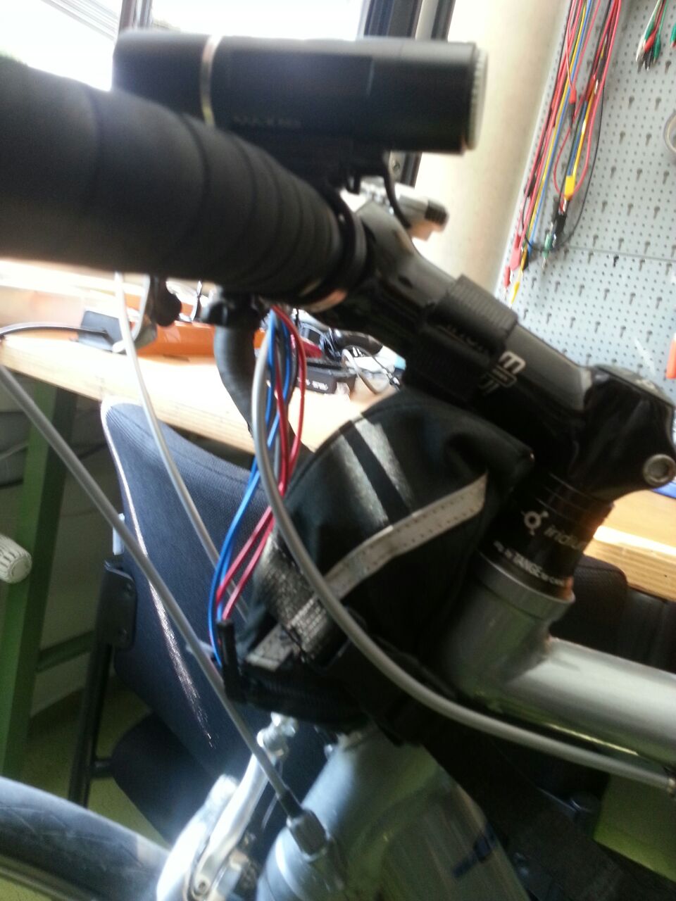  Cabeling completed (Side)