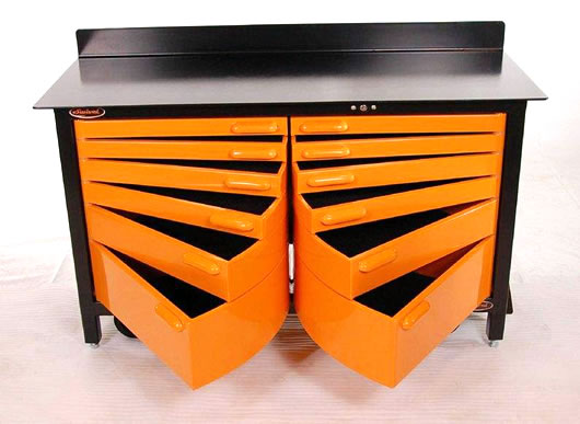 Flexible container for physical items.
